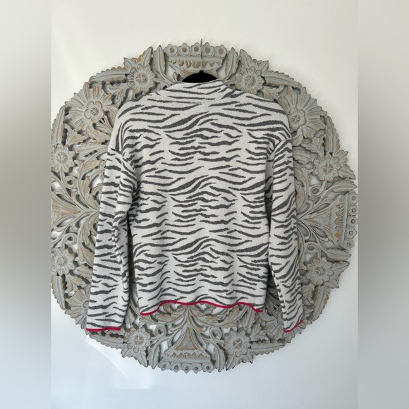 ANTHROPOLOGIE Light Grey White Tiger Striped Lizzie Mock Neck Pullover Sweater S - Picture 8 of 13